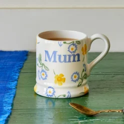 Buttercup & Daisies Mum 1/2 Pint Mug